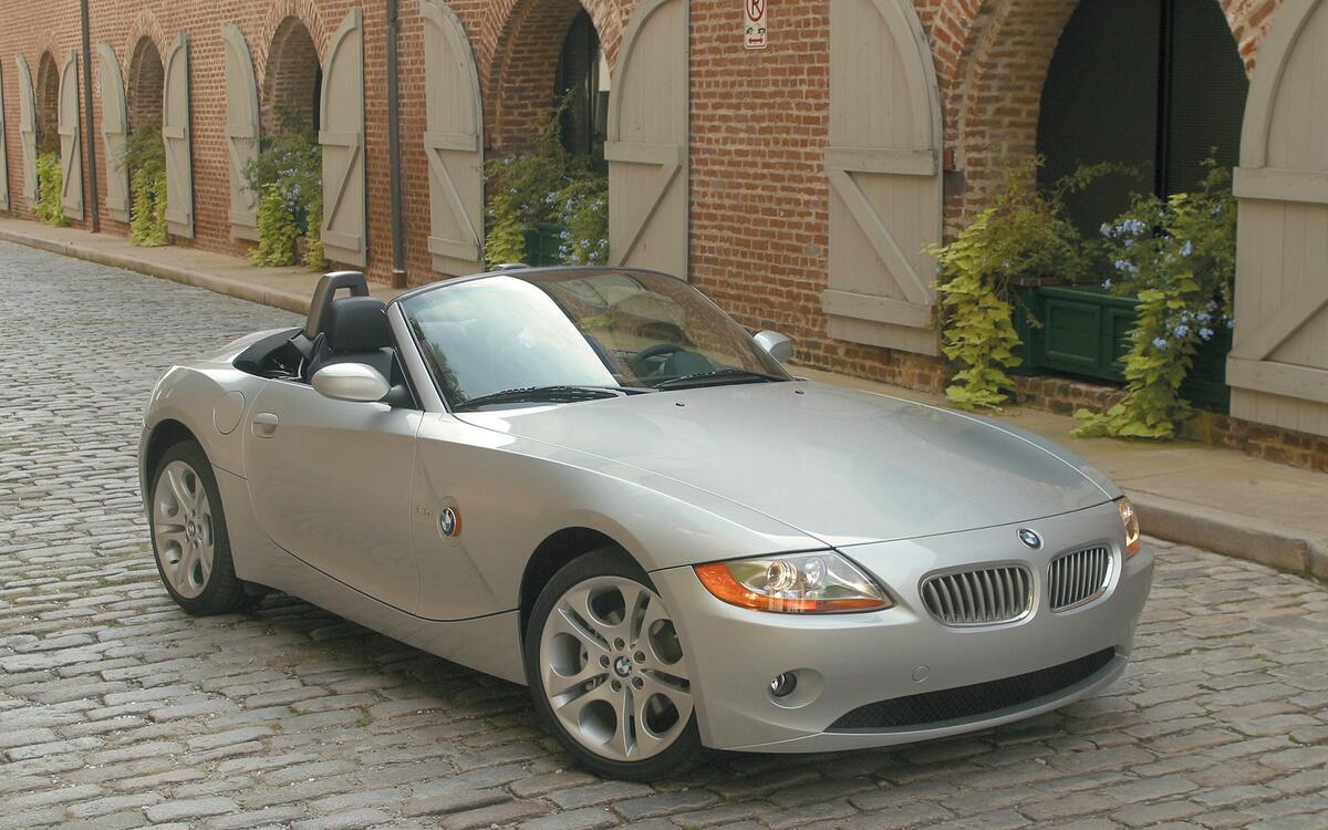 BMW Z4 (180,856)