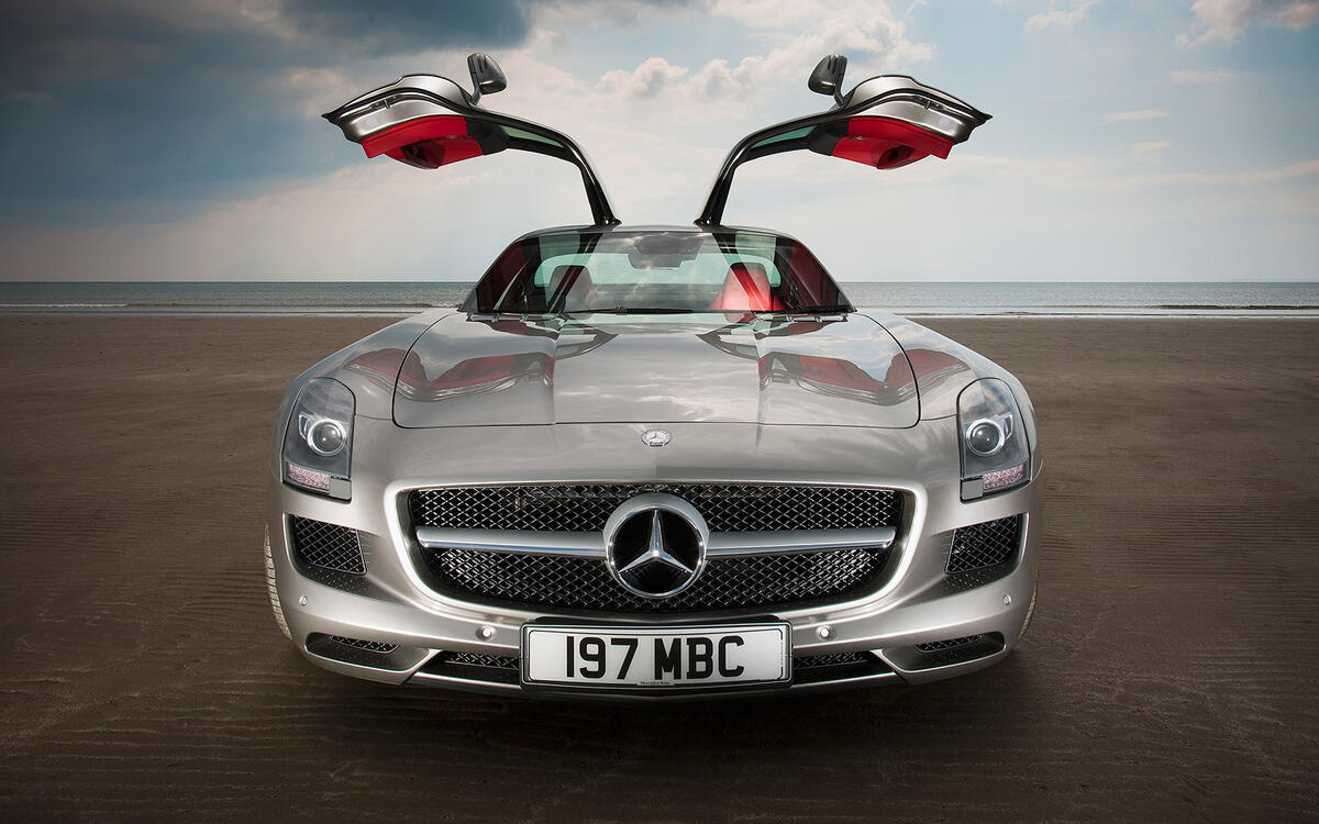 Mercedes-Benz SLS (2010)