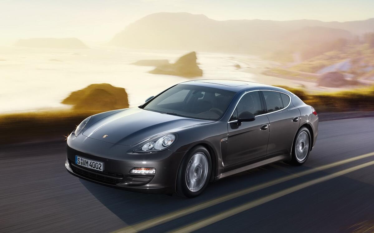 Porsche Panamera (2009) Porsche Panamera (2009)