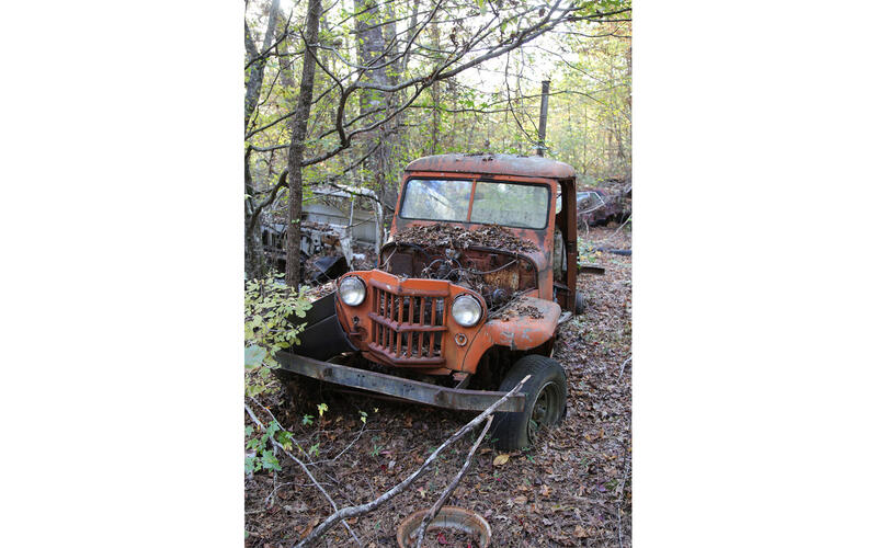 WILLYS JEEP TRUCK - 1957