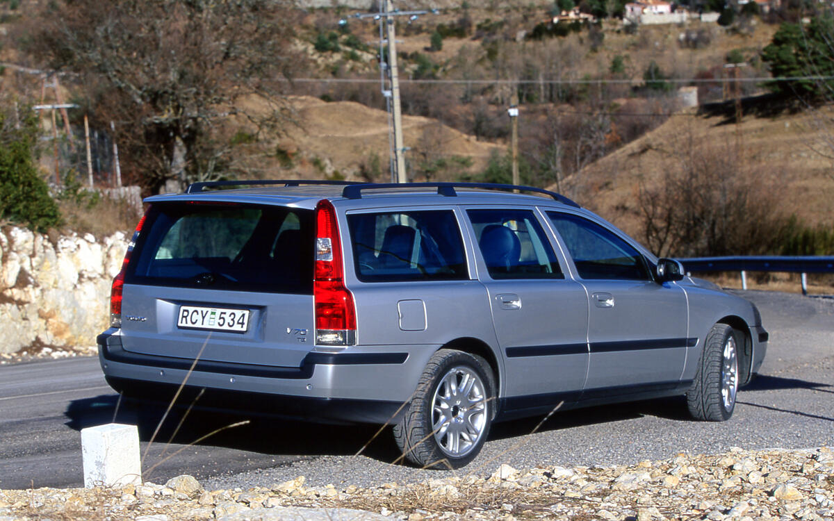 Volvo V70 T5: from £2500