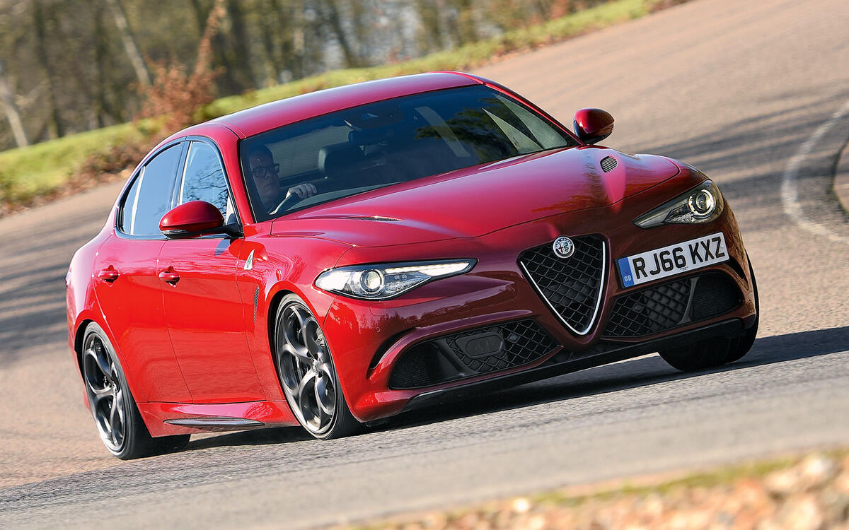 Alfa Romeo Giulia Quadrifoglio - £37,995 Alfa Romeo Giulia Quadrifoglio - £37,995
