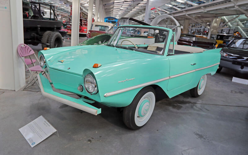 13: Amphicar Model 770