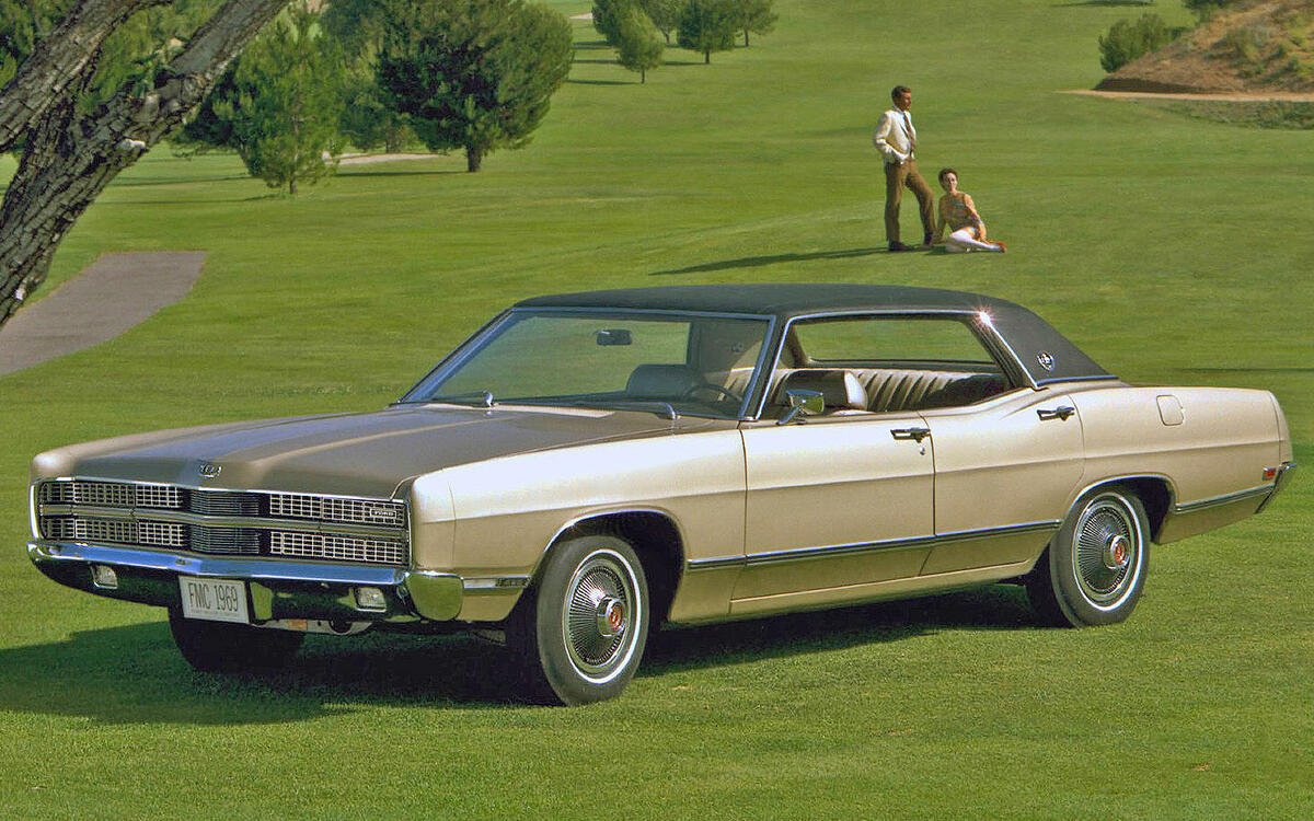 #17: Ford LTD (5,530,000)