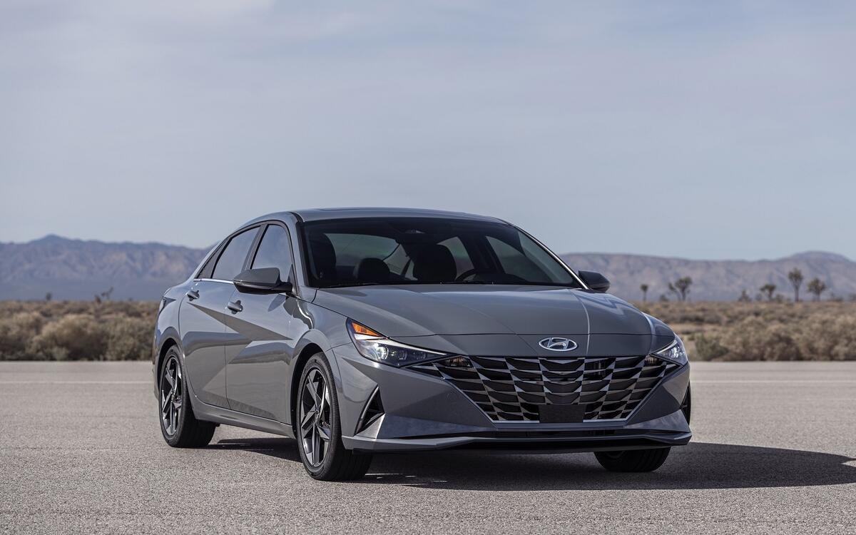 19: Hyundai Elantra – 371,100 19: Hyundai Elantra – 371,100