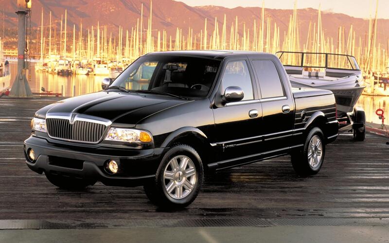 Lincoln: Blackwood (3356 built, 2001-2002)