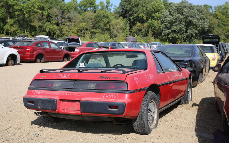 PONTIAC FIERO - 1984