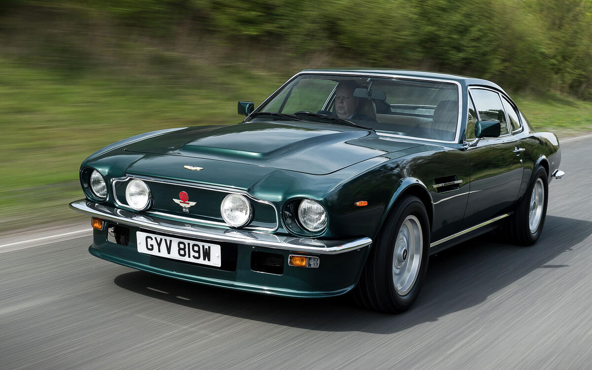 Aston Martin V8 Vantage (1977) Aston Martin V8 Vantage (1977)