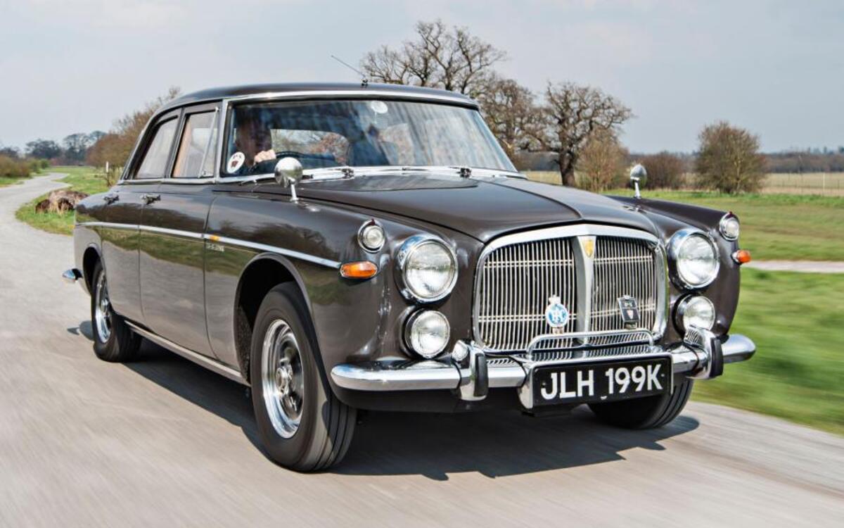 87 1967 Rover P5B