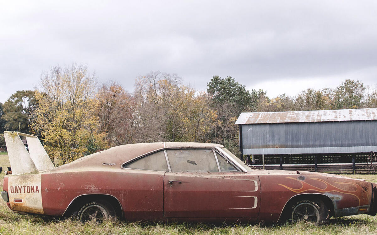 6. Dodge Charger Daytona in an Alabama barn (cont.) 6. Dodge Charger Daytona in an Alabama barn (cont.)