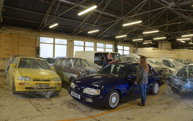 Ford Sierra Cosworth Sapphire 4x4 (1990) Ford Sierra Cosworth Sapphire 4x4 (1990)