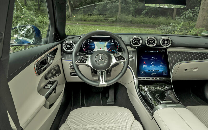 4: Mercedes-Benz Clase C 