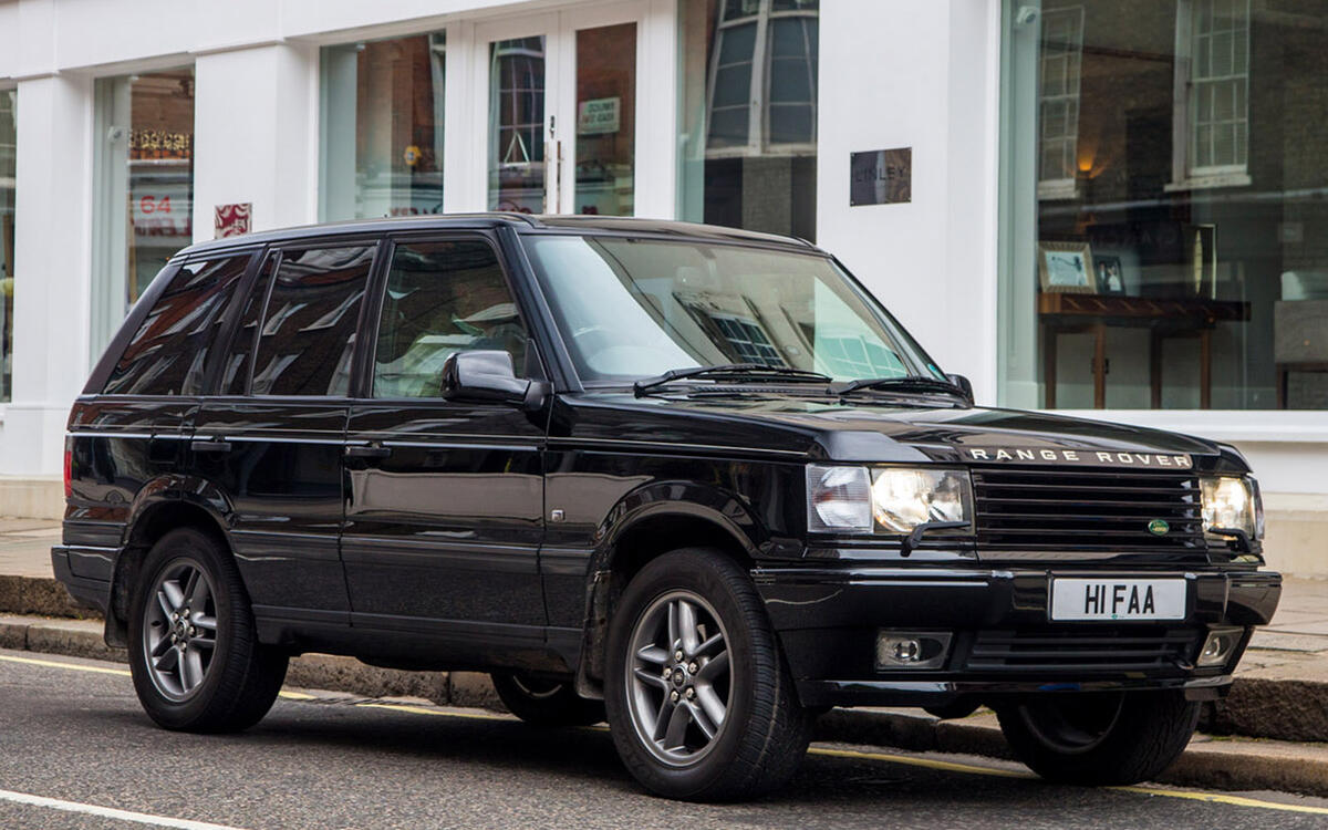 1999 - The most expensive Range Rover yet Range Rover Linley edition 1999 - hero front