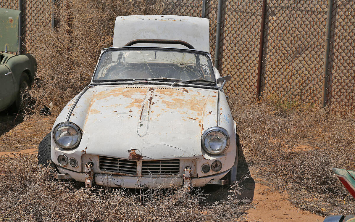 TRIUMPH SPITFIRE - 1965 TRIUMPH SPITFIRE - 1965