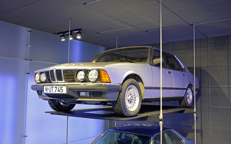 7 Series (1977)