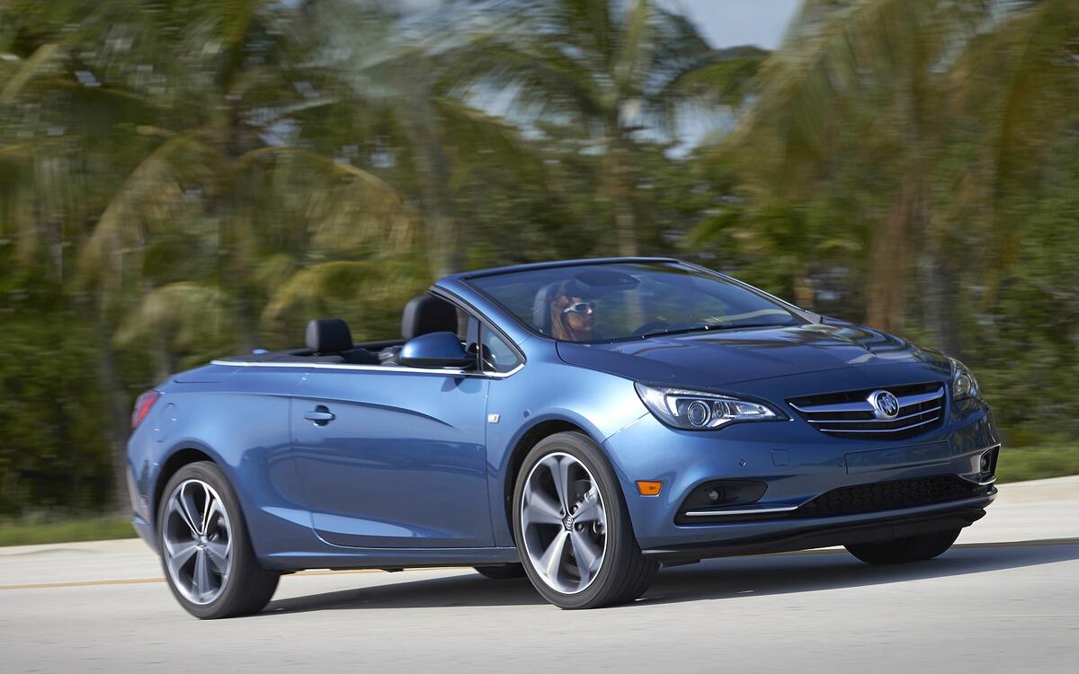 7: Buick Cascada (5595 units sold)