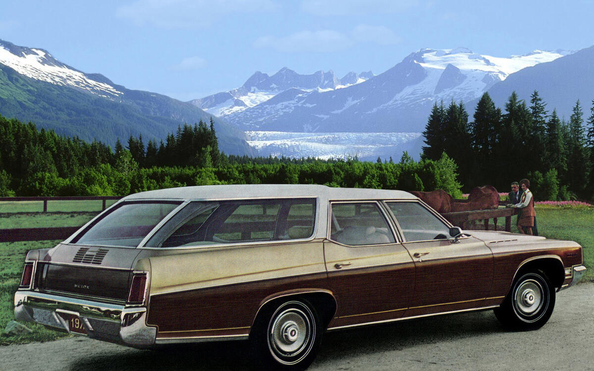 Buick Estate Wagon (1970) – max boot capacity: 3001 litres/106.0 cubic feet Buick Estate Wagon (1970) – max boot capacity: 3001 litres/106.0 cubic feet