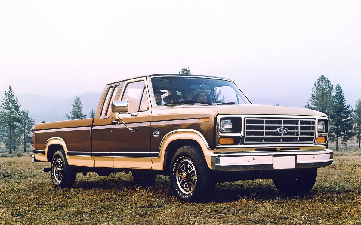 The end of the F-100 (1983) The end of the F-100 (1983)