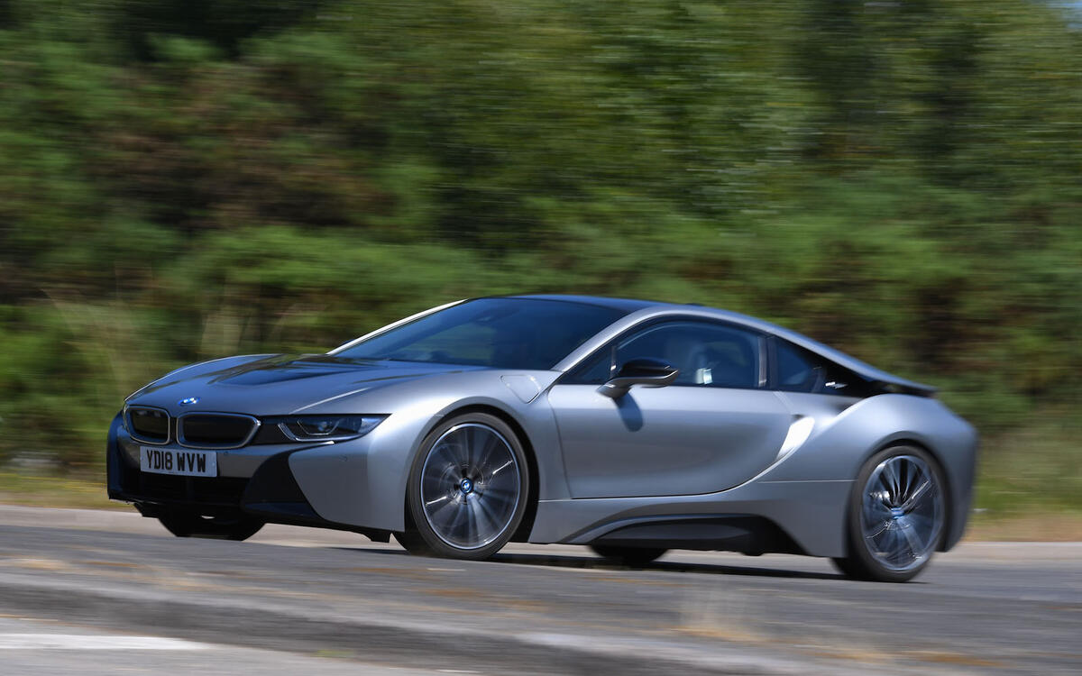 BMW i8 (2014) BMW i8 (2014)