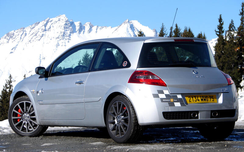 RENAULT MEGANE RS 2004-2009, £4000-£10,000