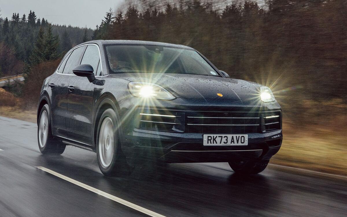 36: Porsche Cayenne