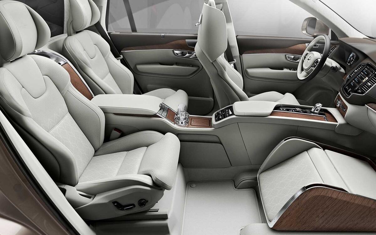 Volvo XC90 Excellence Lounge Console Volvo XC90 Excellence Lounge Console