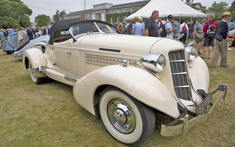 Indiana Jones – Auburn Boattail Speedster – FAKE