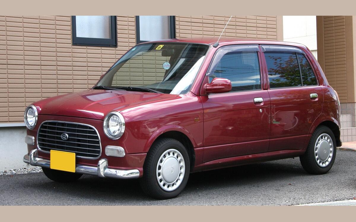 Daihatsu Mira Gino (1999) Daihatsu Mira Gino (1999)