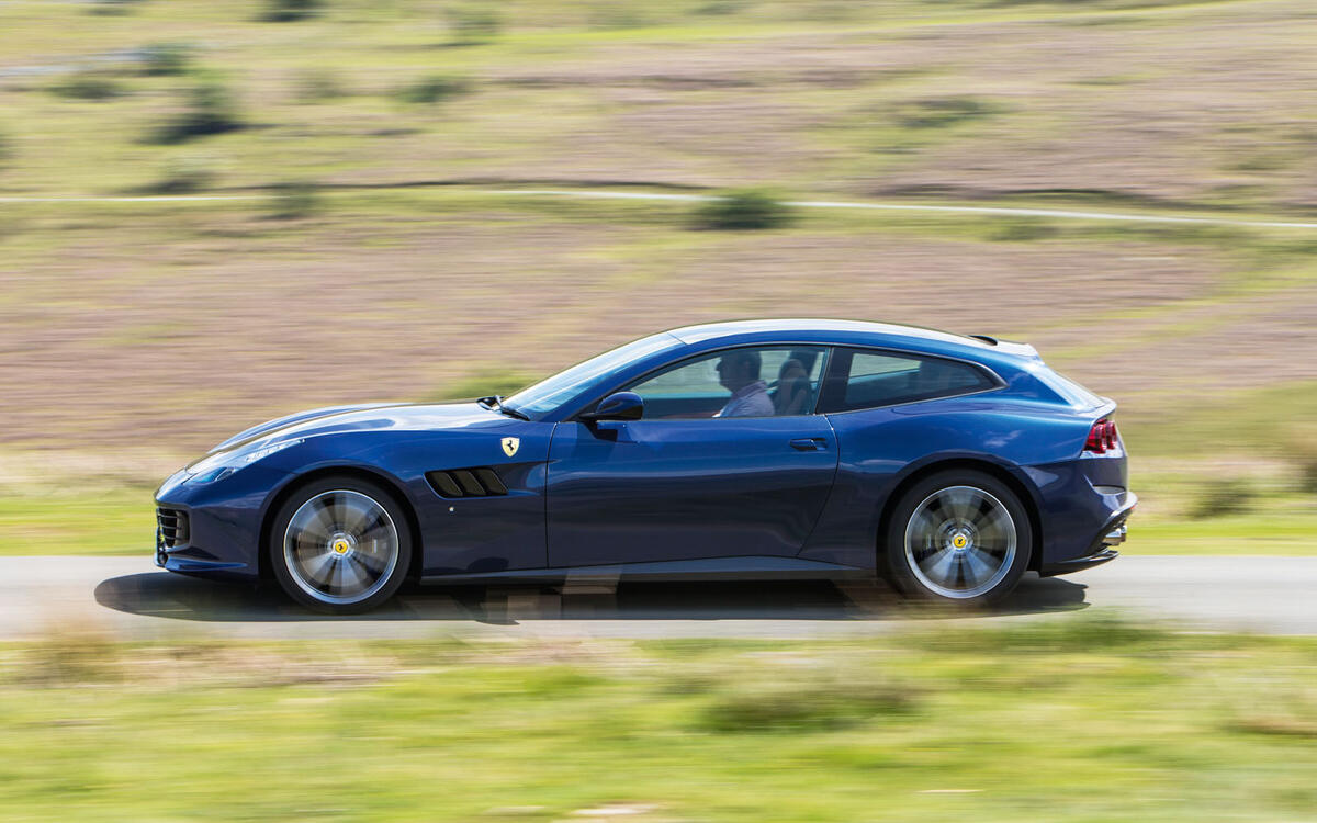 Ferrari GTC4 Lusso (2016) Ferrari GTC4 Lusso (2016)