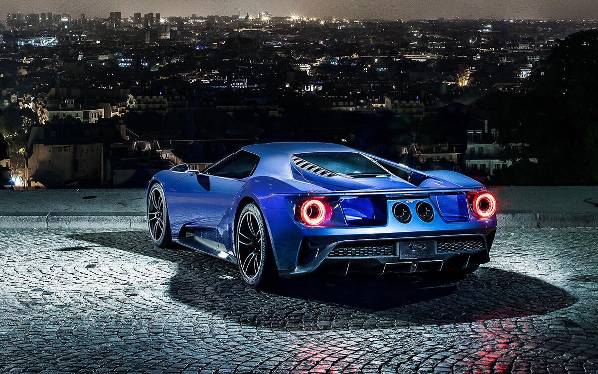 85 2016 Ford GT down 1