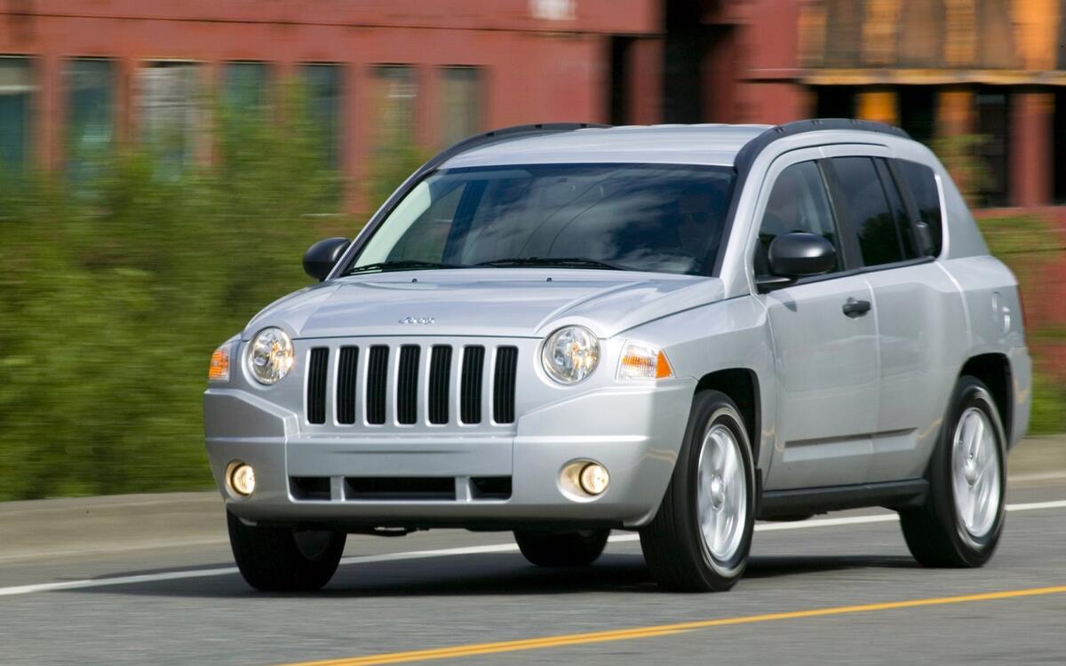 Jeep Compass – MK (first generation, 2006-2016)
