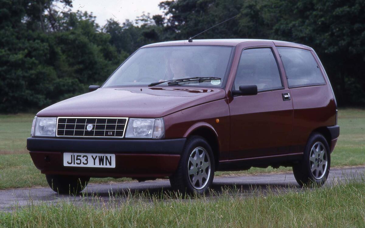 Lancia Y10 (from £4995) Lancia Y10 (from £4995)