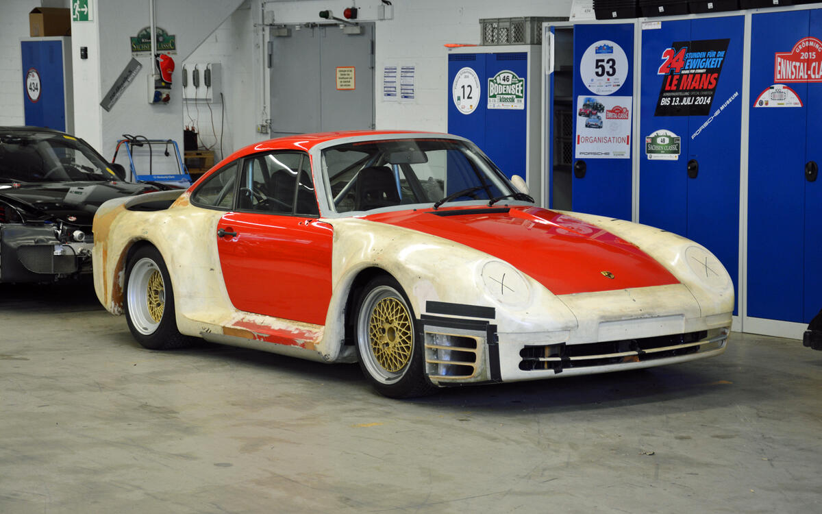 Porsche 959 wind tunnel mule (1982) Porsche 959 wind tunnel mule (1982)
