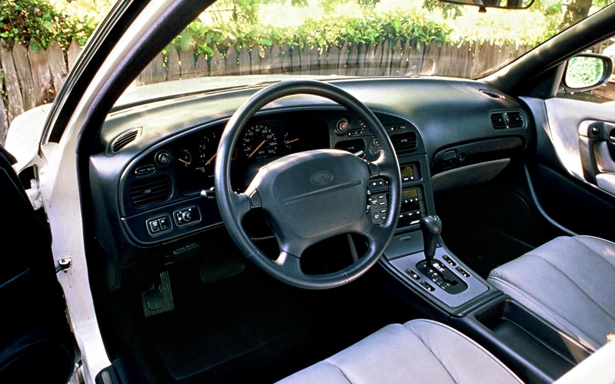 Infiniti’s early models by the numbers (1991)