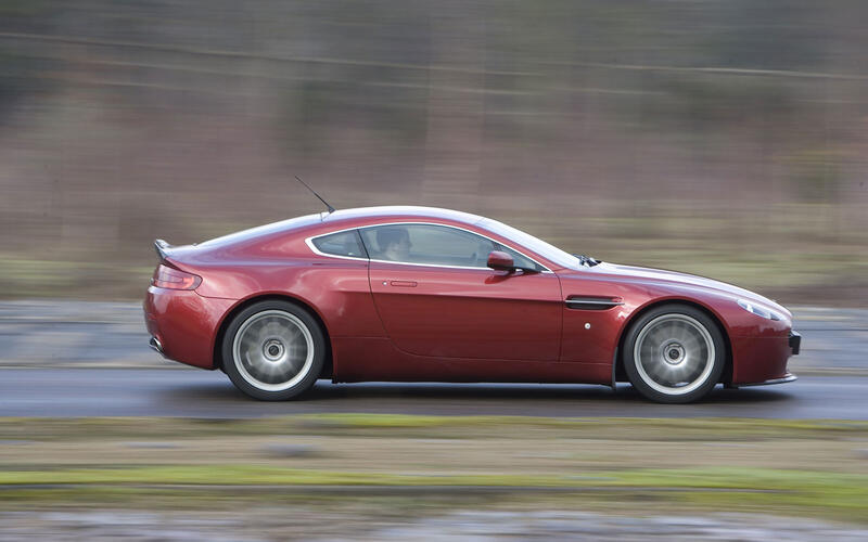 ASTON MARTIN V8 VANTAGE (2005-17) 
