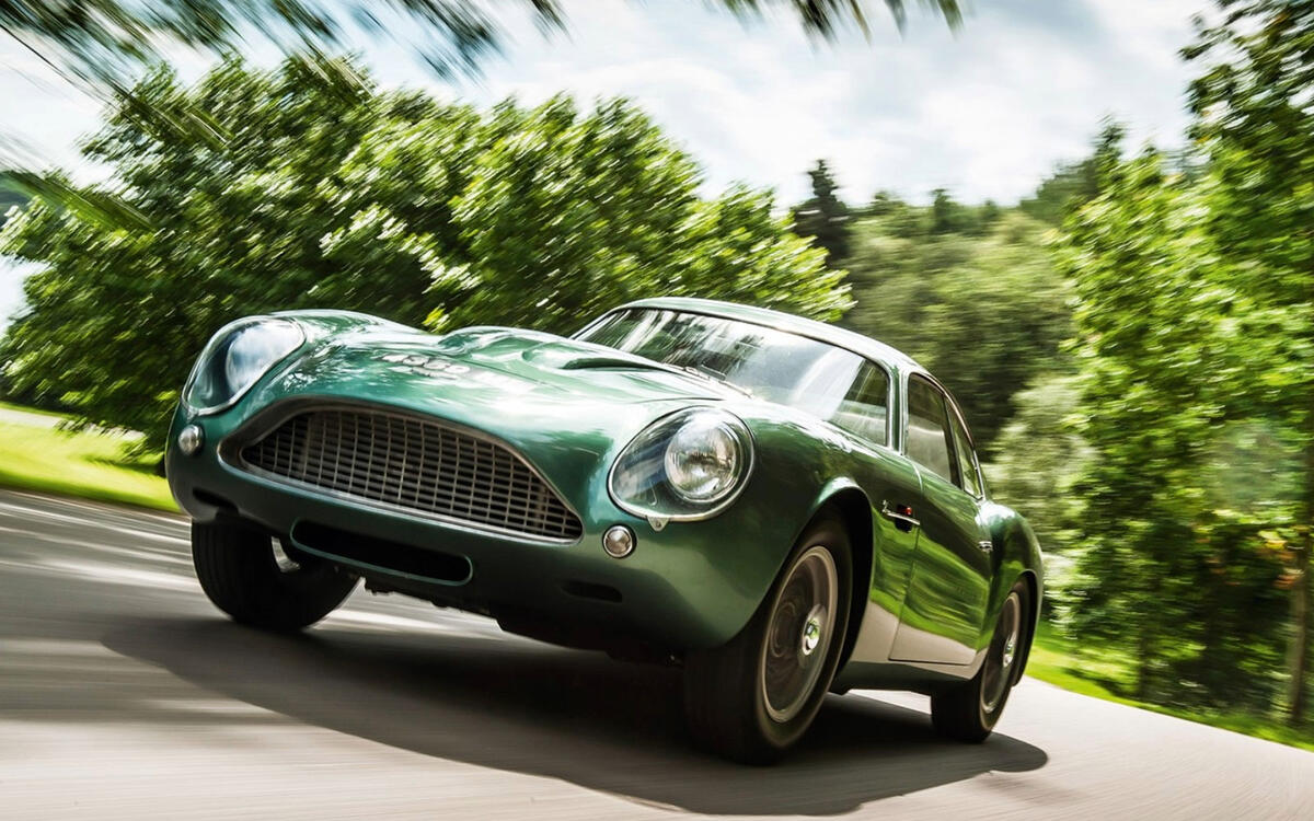 Aston Martin DB4GT Zagato: 19 Aston Martin DB4GT Zagato: 19