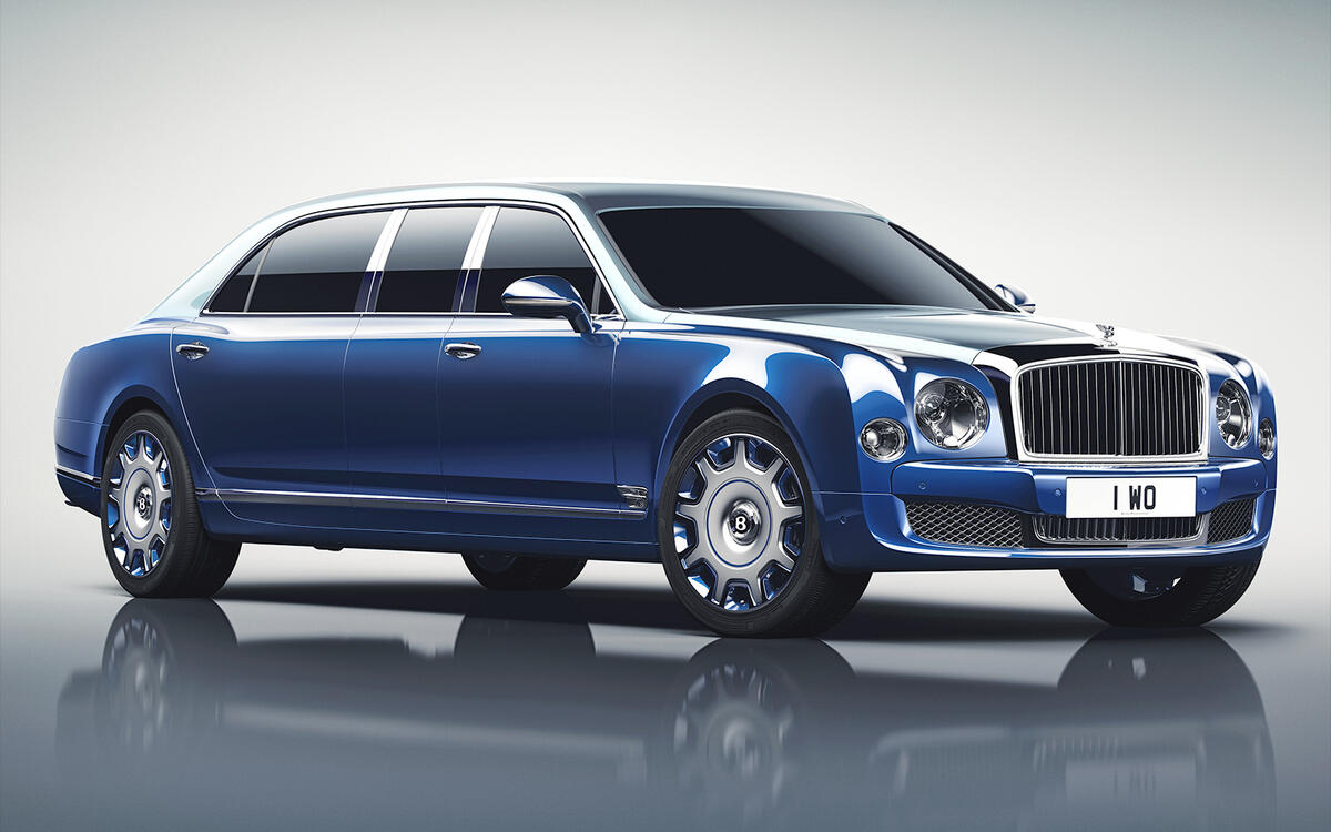 Bentley Mulsanne Grand Limousine (2016)