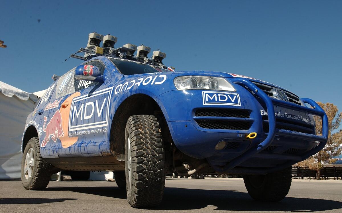 DARPA’s Grand Challenge (2004) DARPA’s Grand Challenge (2004)