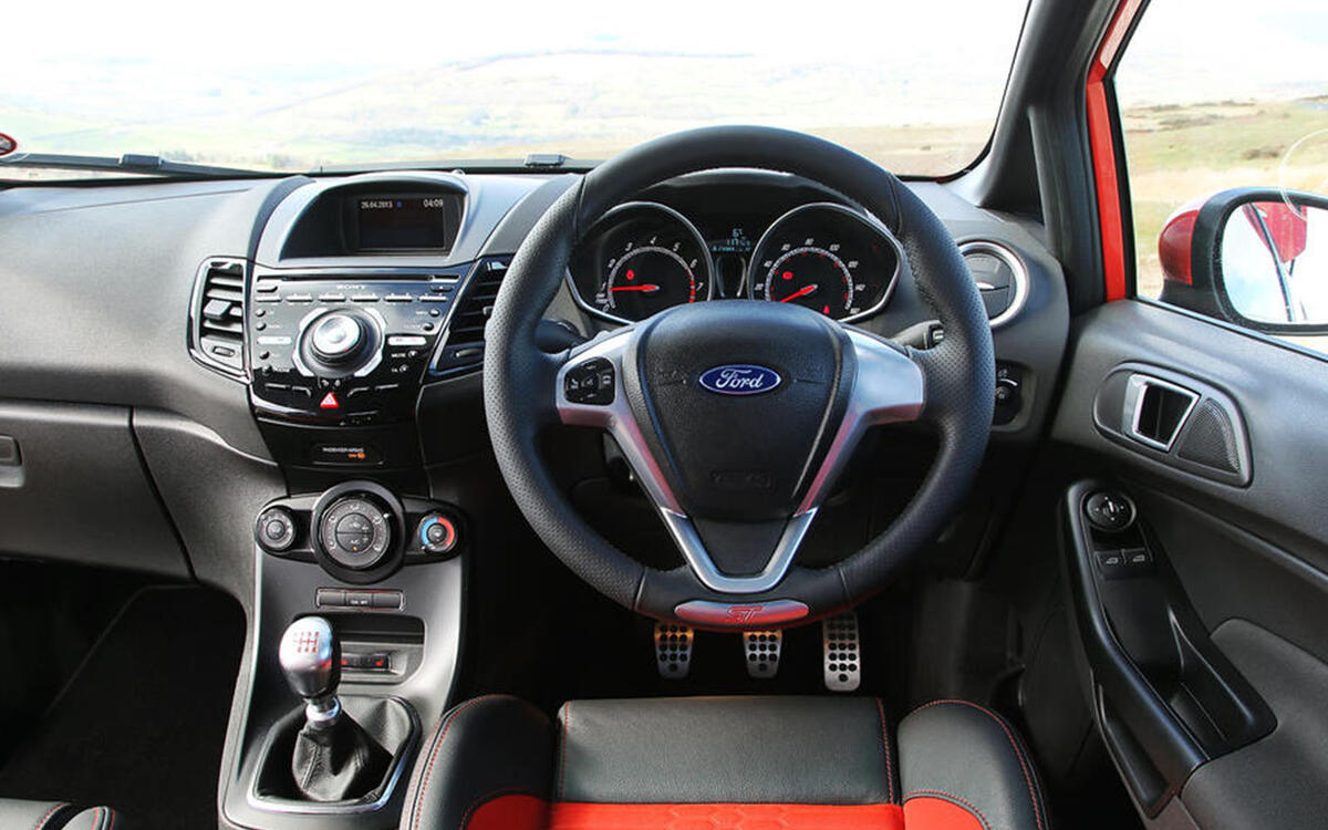 Ford Fiesta ST (£5000-£18,000) Ford Fiesta ST (£5000-£18,000)