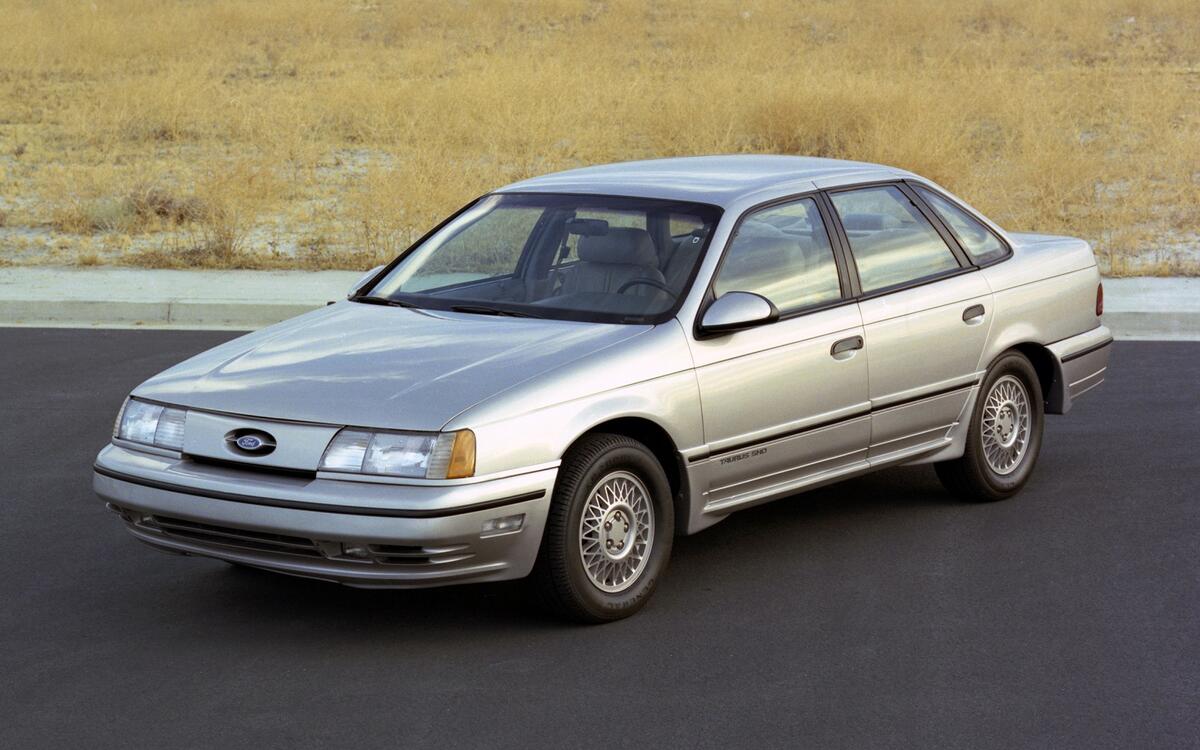 Taurus SHO (1989)