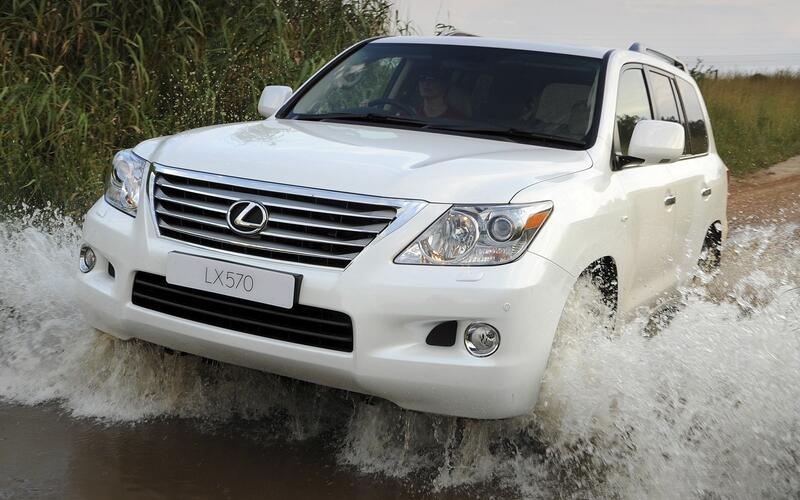 The Lexus LX 570 (2007)