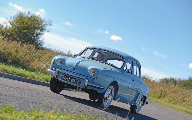 Renault Dauphine (1956)