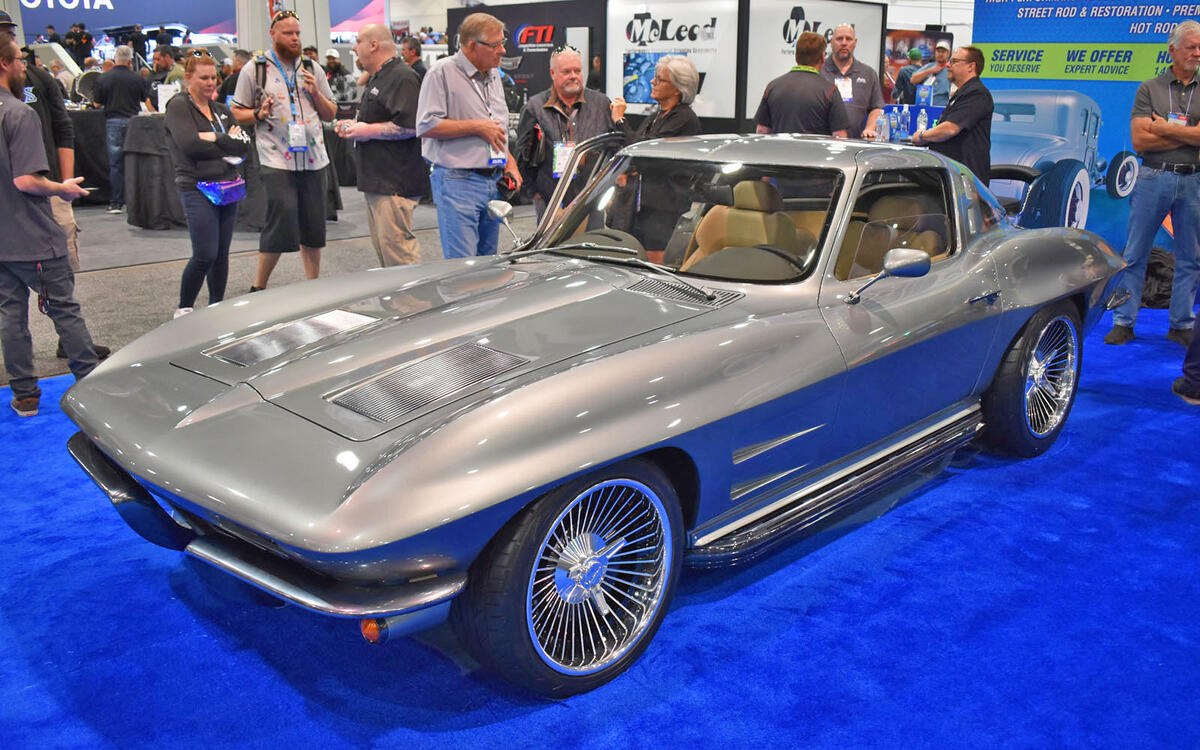 Chevrolet Corvette C2 Studio Concept (2024)