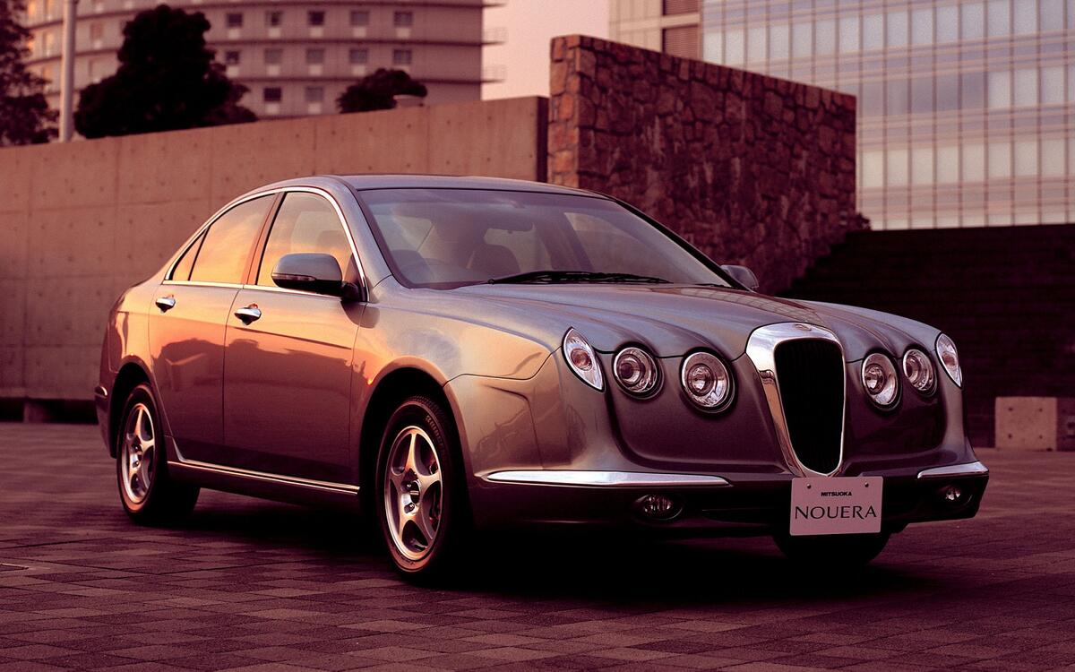 Mitsuoka Nouera (2004) Mitsuoka Nouera (2004)