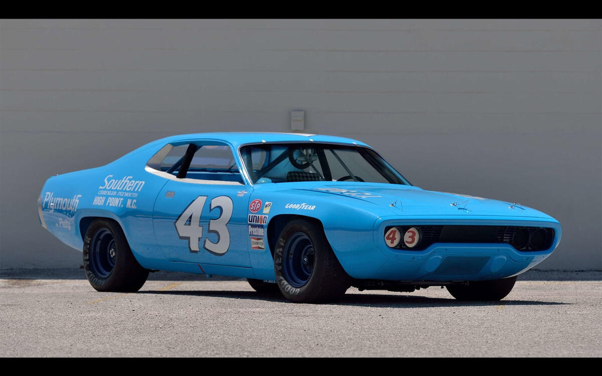 Plymouth Roadrunner STP Plymouth Roadrunner STP