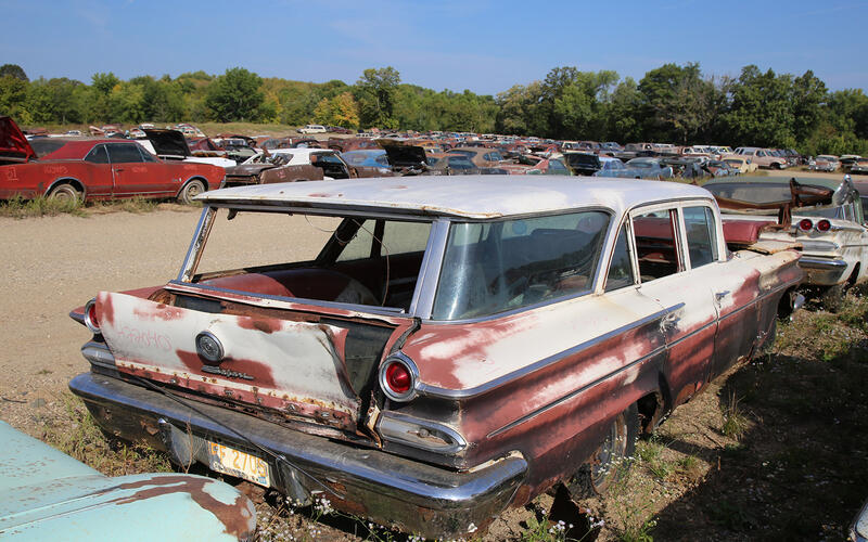 PONTIAC SAFARI - 1960 PONTIAC SAFARI - 1960