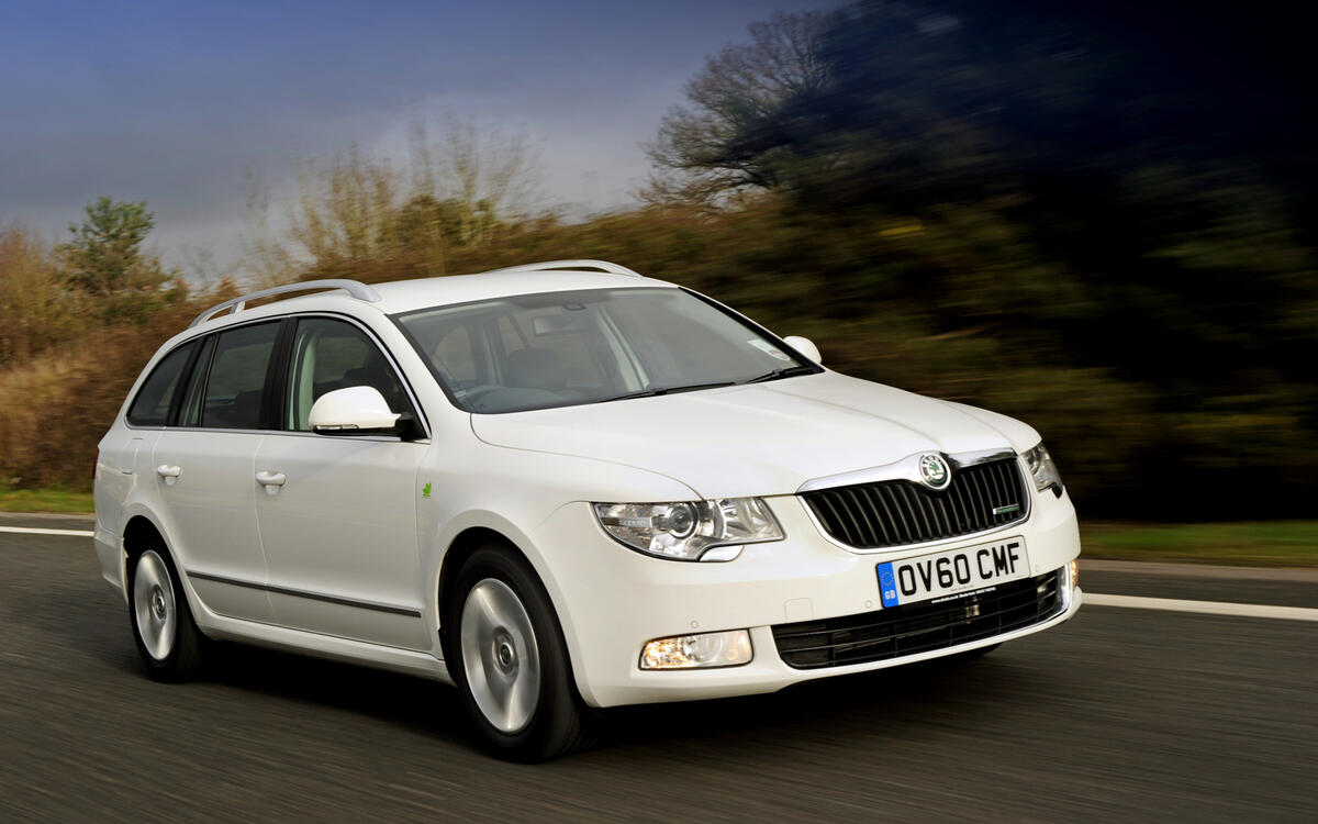 Skoda Superb from £3000 Skoda Superb from £3000