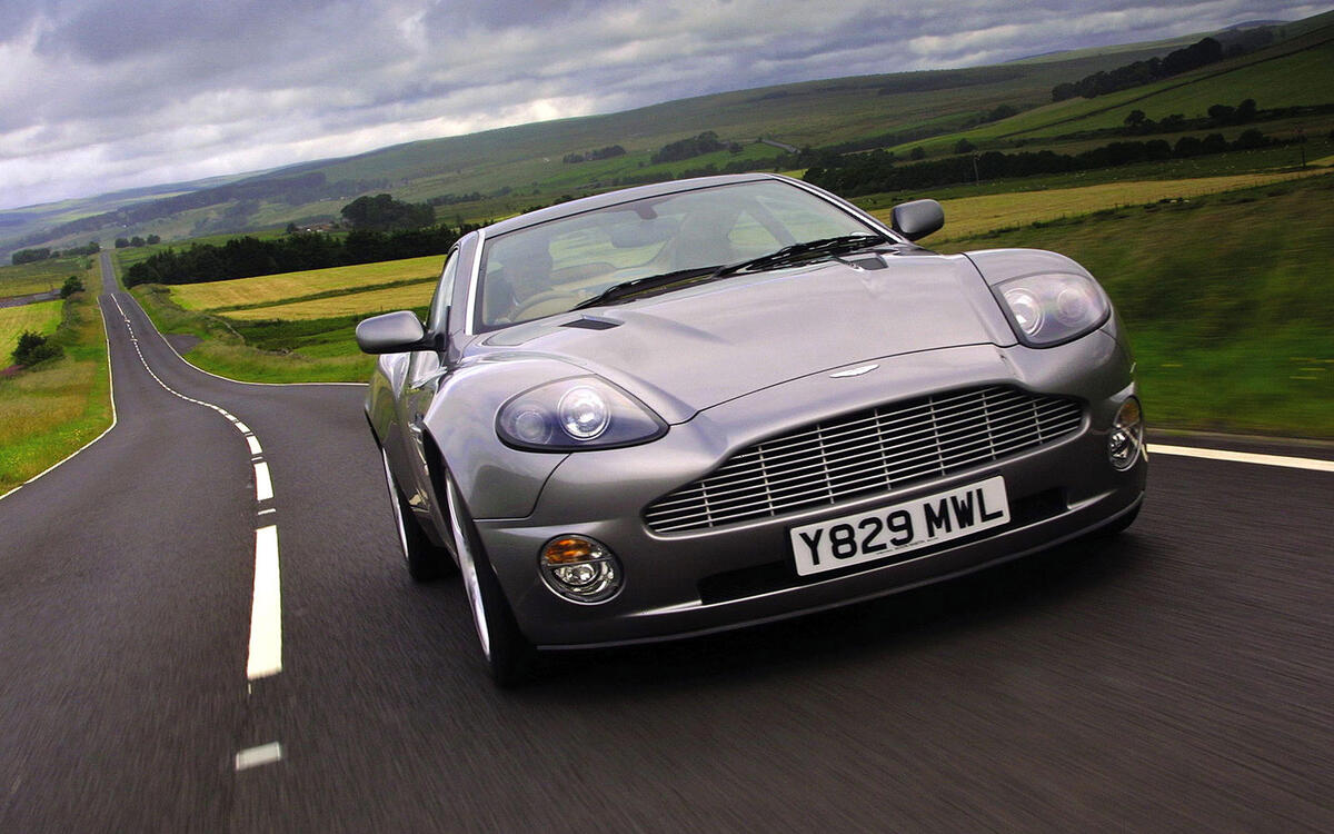Aston Martin V12 Vanquish (2002) Aston Martin V12 Vanquish (2002)