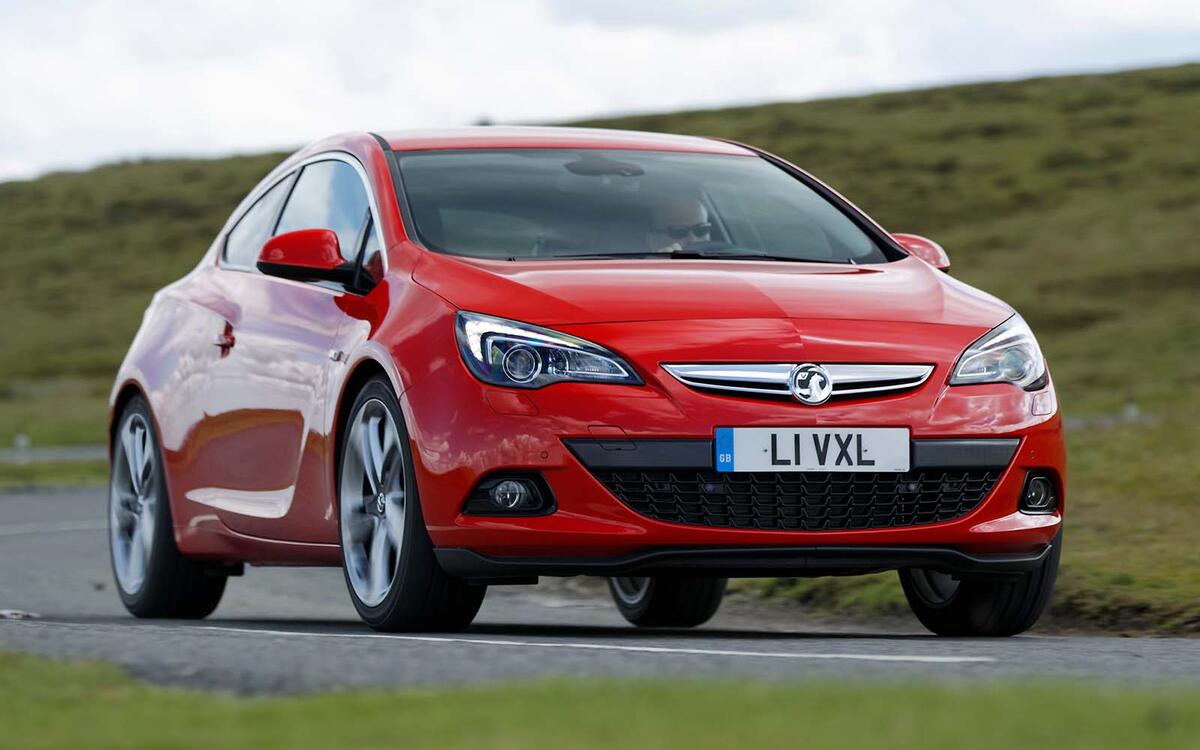 2013 Vauxhall Astra GTC 1.6 SRi - £8000 2013 Vauxhall Astra GTC 1.6 SRi - £8000