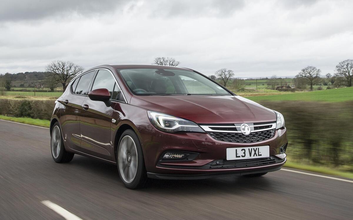 Vauxhall Astra Ultimate (from £15,000) Vauxhall Astra Ultimate (from £15,000)